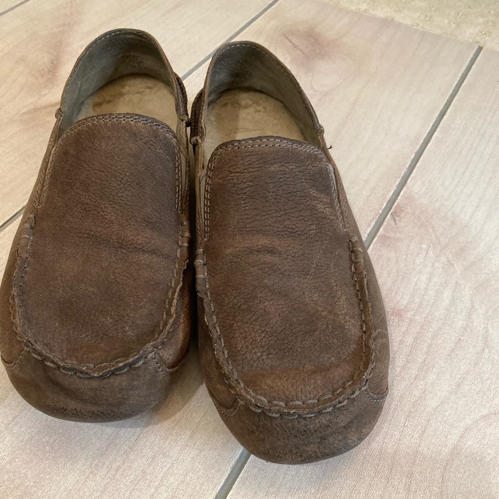 Men’s Ugg suede shearling moccasin house slippers
